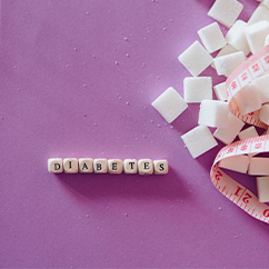 Foto met suikerklontjes en het woord diabetes